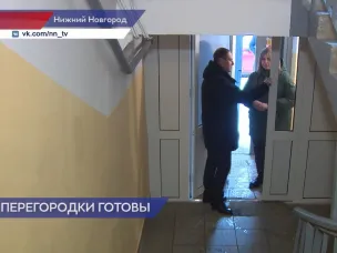 В доме №9 на улице Маршала Малиновского установили новые тамбурные перегородки